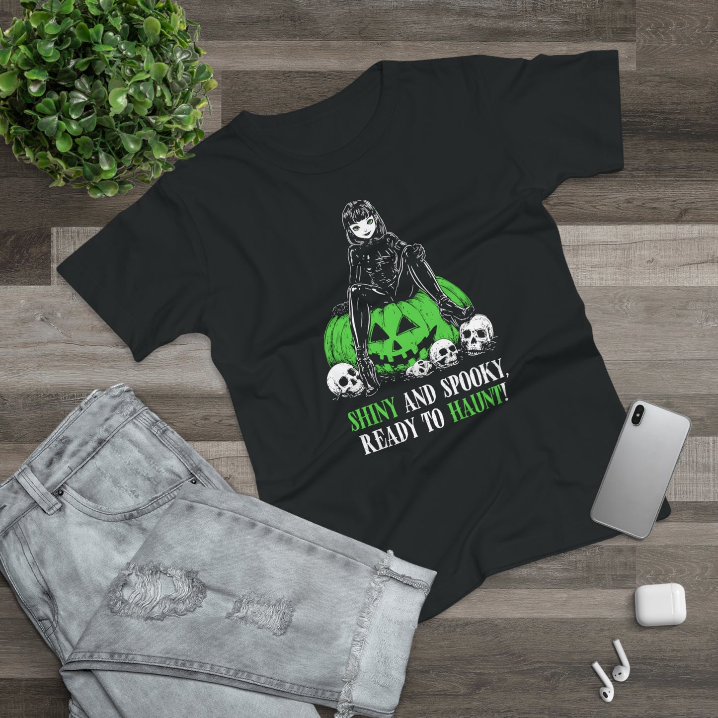 Women's T-shirt Shiny and Spooky in green
