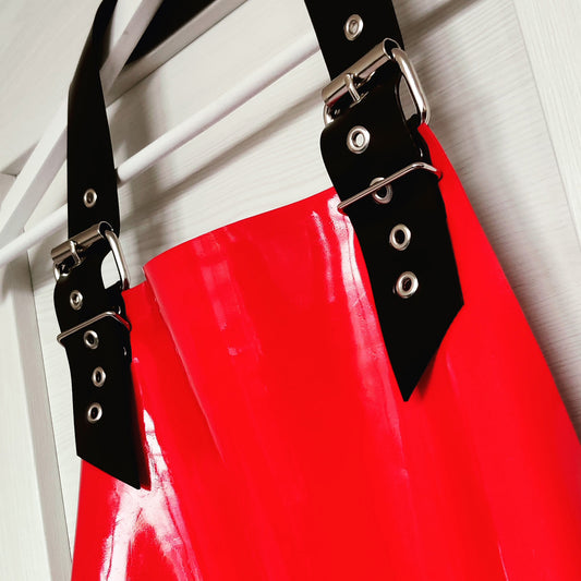 Rubber apron for lovers of heavy rubber