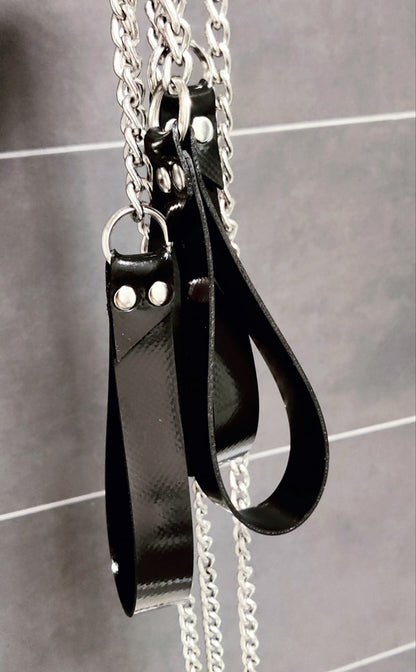 Chain leash with rubber grip